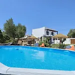 V3 Atlantida Farm Nyaraló Quelfes