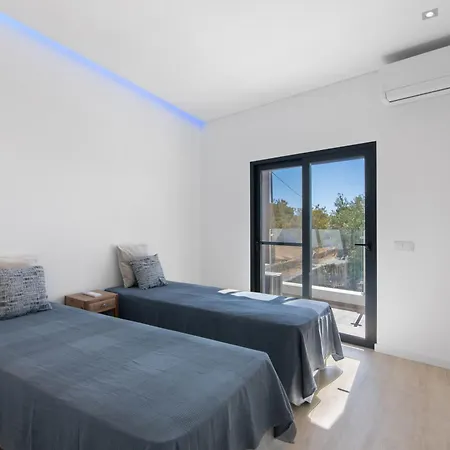 V3 Atlantida Farm بيت للعطل